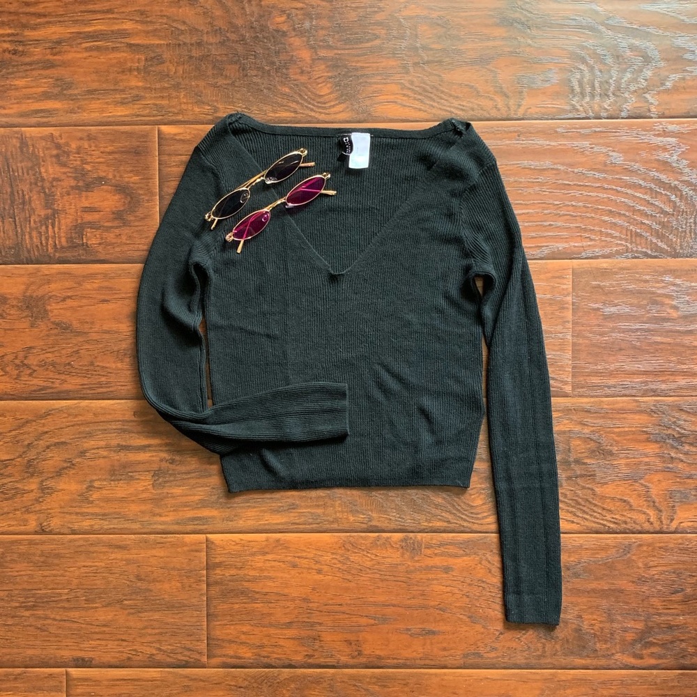 💫 Black Long Sleeve Vneck Crop Top 💫